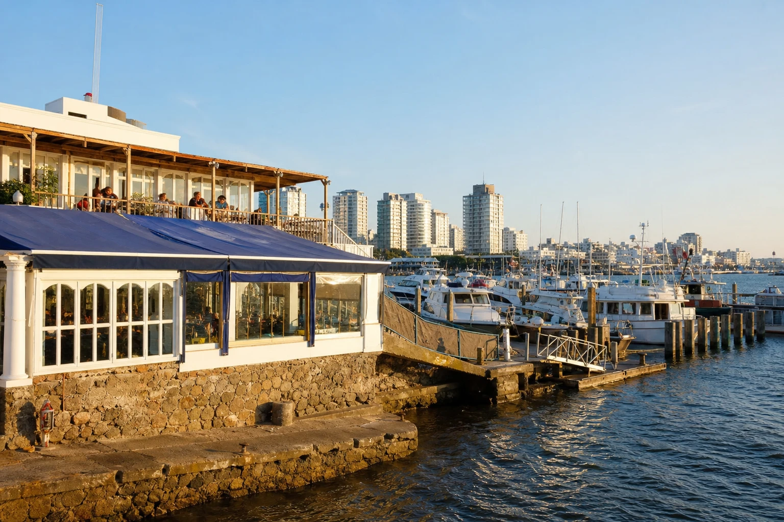 La Marea restaurant by the Puerto de Punta del Este