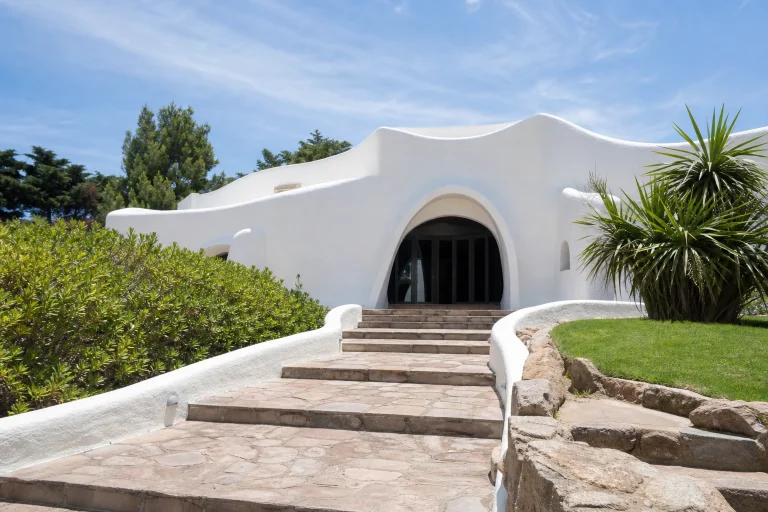 Exterior of Museo Ralli in Punta del Este