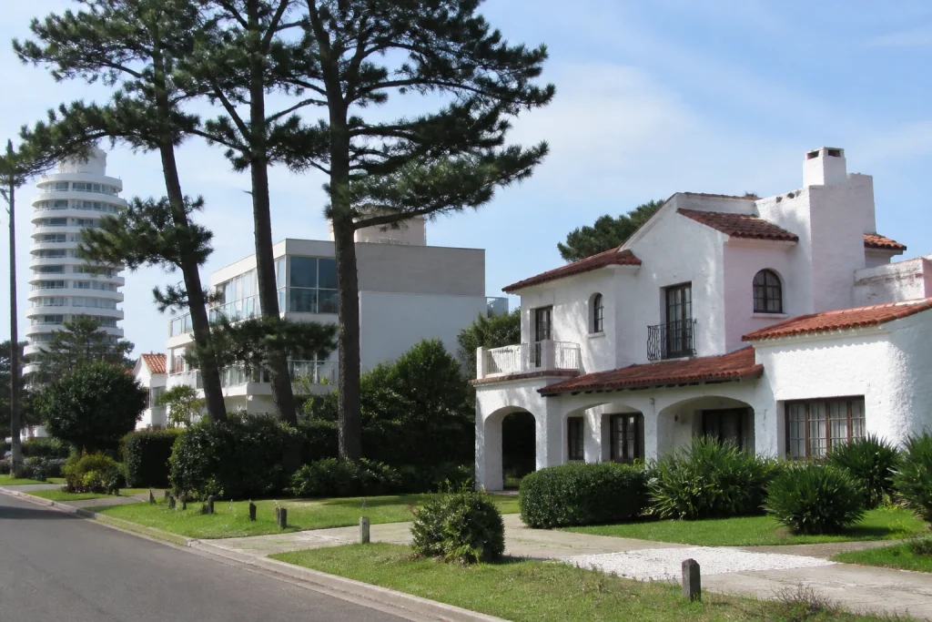 Gardened residential architecture in Punta del Este
