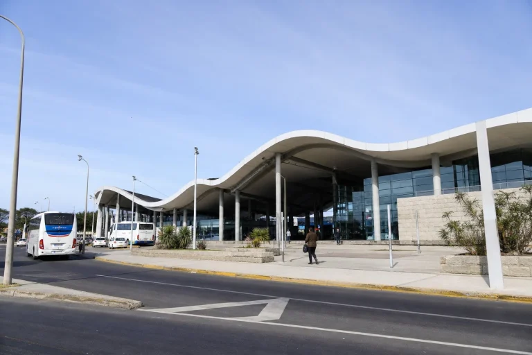 Exterior of Punta del Este Bus Terminal
