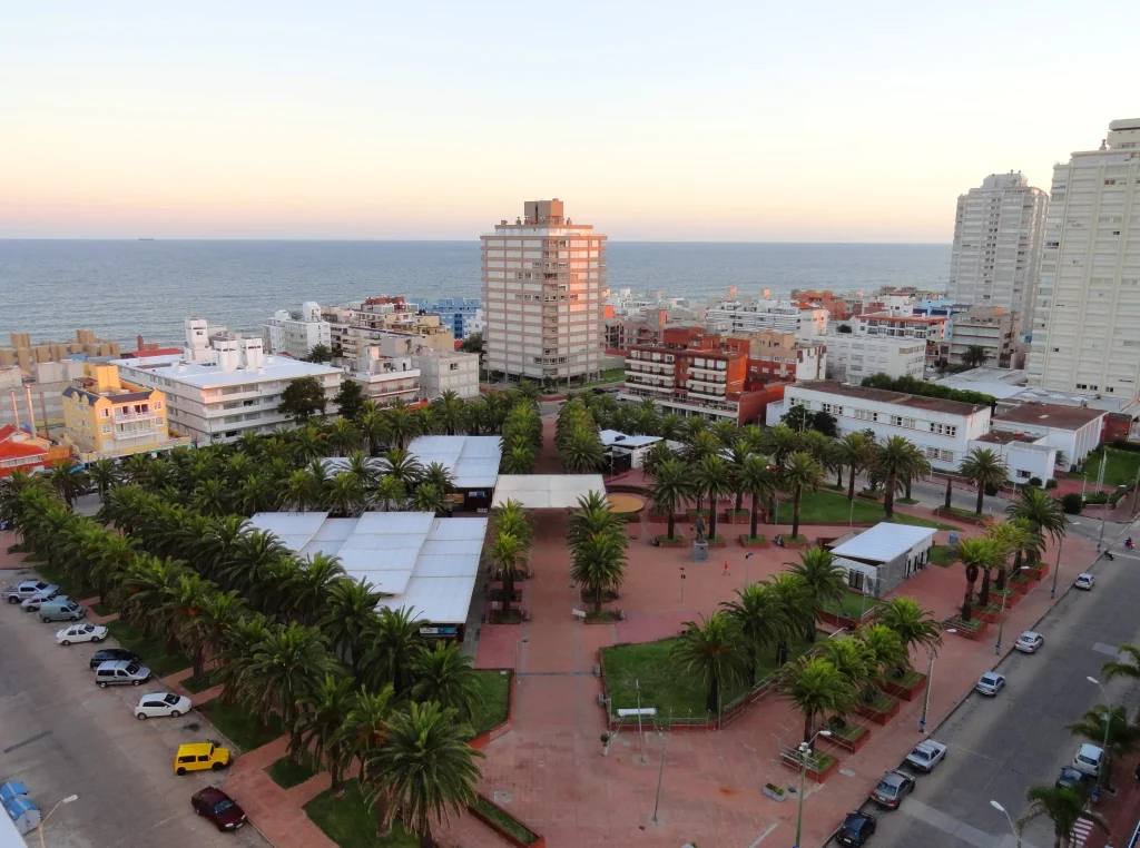 Open pedestrian area at Plaza de los Artesanos in Punta del Este